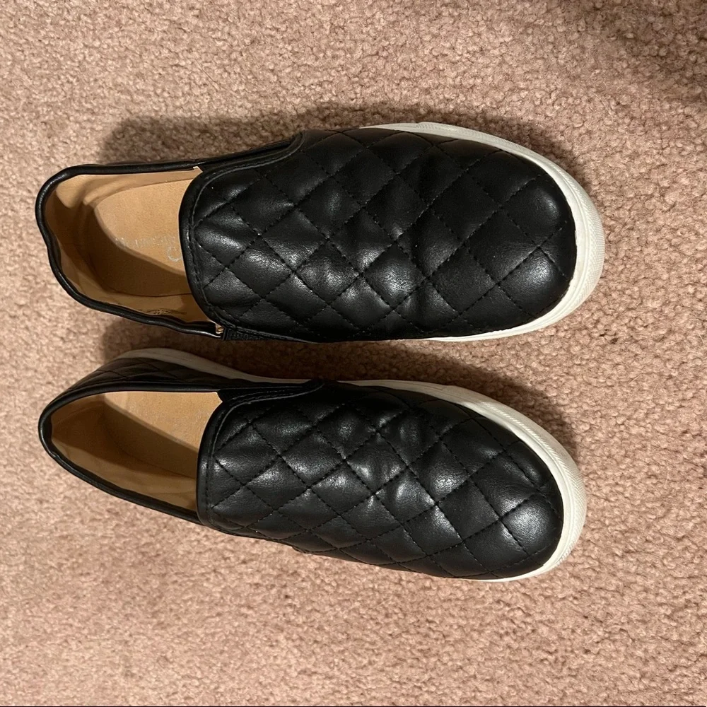 Shoes - Picture 2 of 2